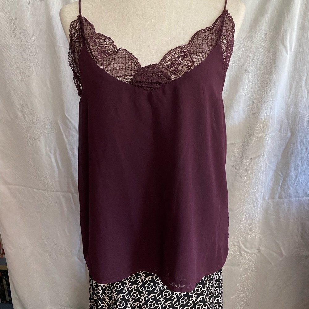 Wishlist Apparel mauve tank top w lace details